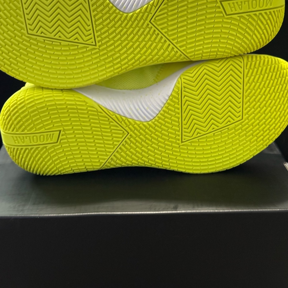Moolah Women’s Basketball Shoes size 8 - Picture 9 of 9